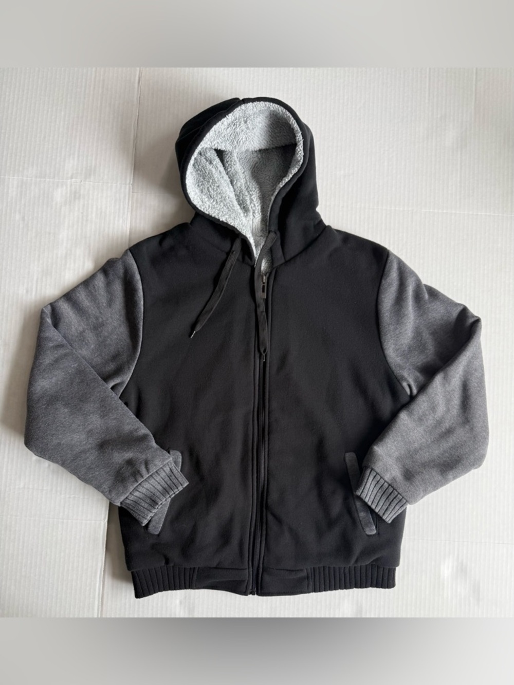 Sherpa Lined Zip Up Hoodie Black and Gray Size M